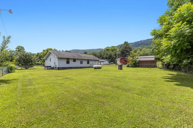 $225,000 | 270 Georgia Avenue, Whitwell, TN 37397