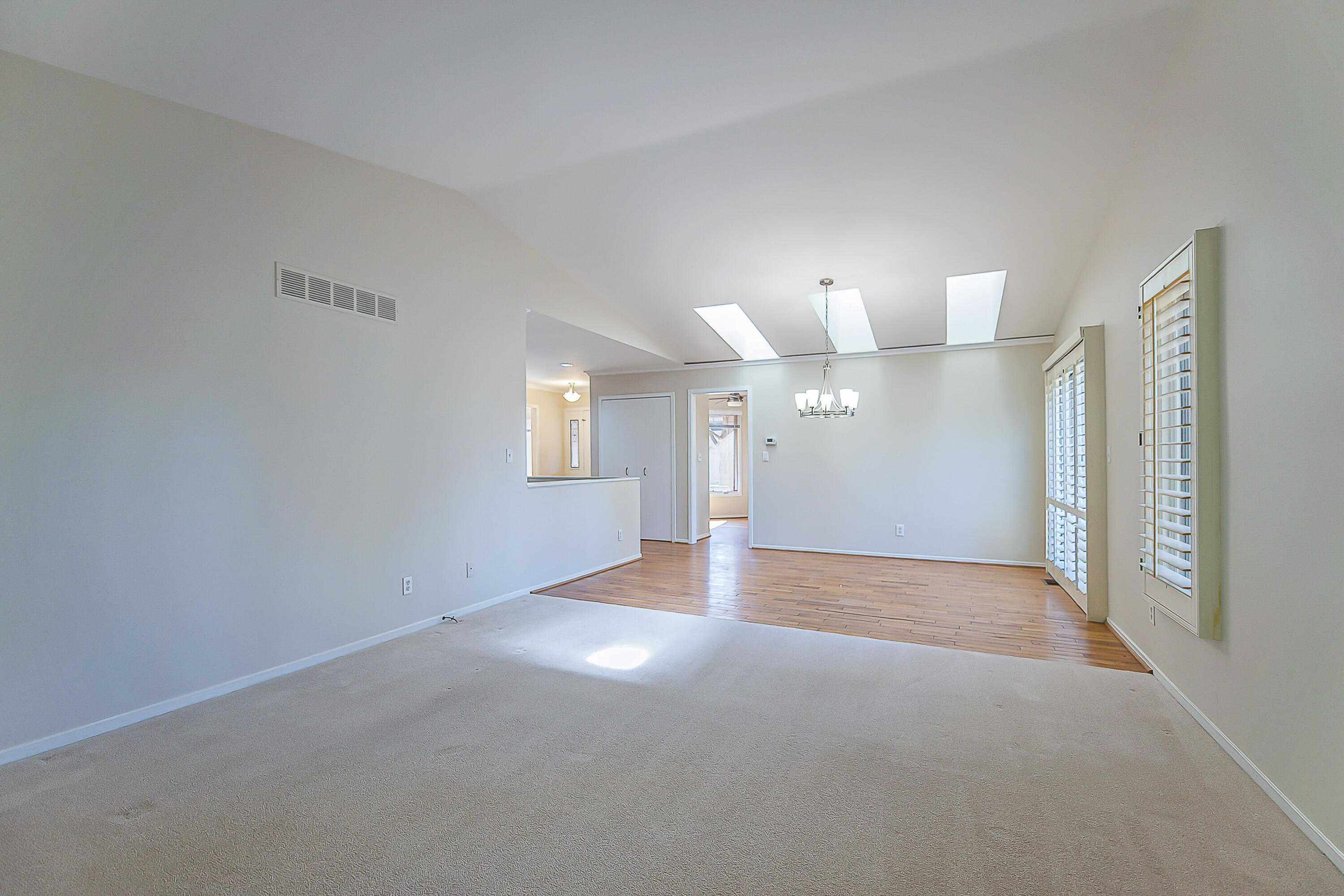 5492 Parkgrove Road Ann Arbor, MI 48103 - Photo 8 of 59 South facing skylights