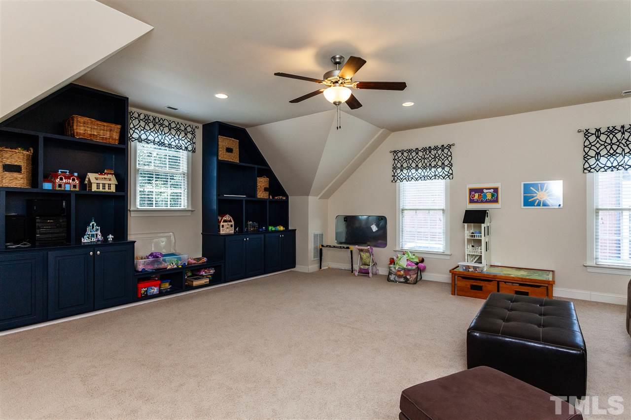 1914 Kirkwood Ridge Drive Raleigh, NC 27612 - Photo 14 of 25 Gallery Image 14