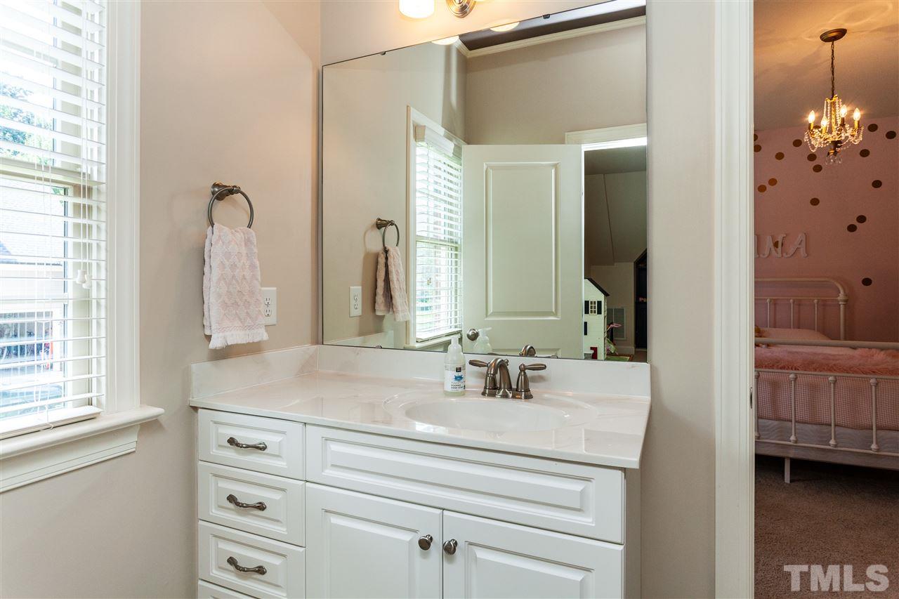 1914 Kirkwood Ridge Drive Raleigh, NC 27612 - Photo 15 of 25 Gallery Image 15
