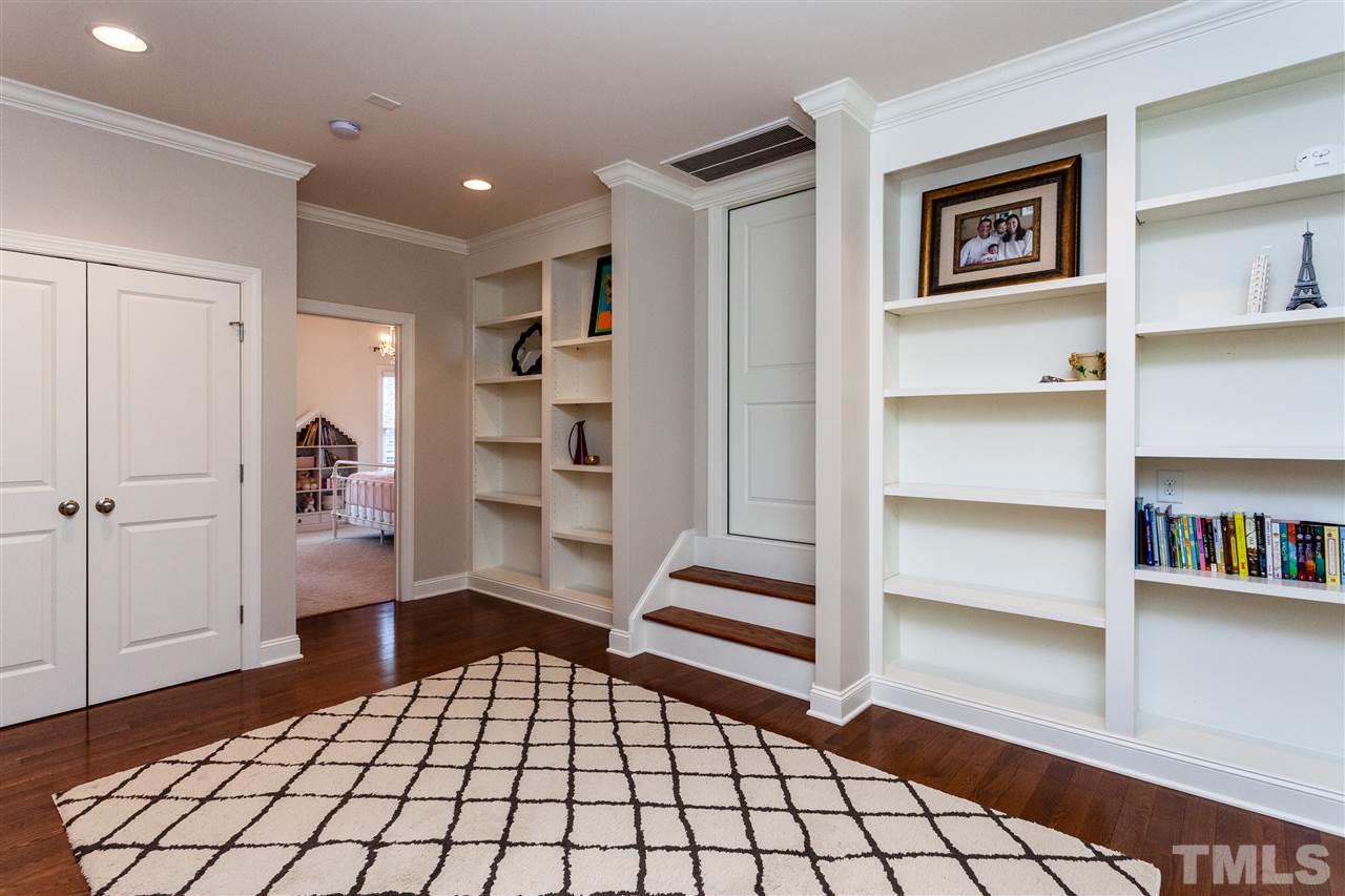 1914 Kirkwood Ridge Drive Raleigh, NC 27612 - Photo 19 of 25 Gallery Image 19