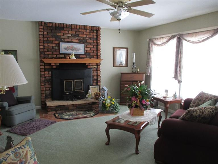 6096 Hinchey Road Pinckney, MI 48169 - Photo 3 of 7 Photo 3