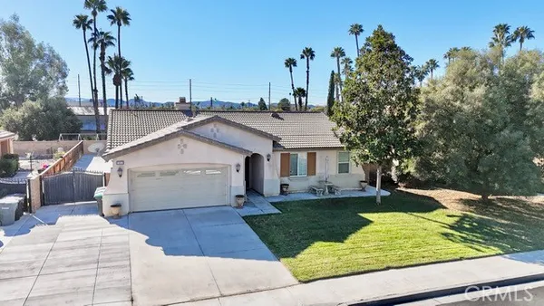 $3,000 | 1844 Paradise Way, San Jacinto, CA 92582