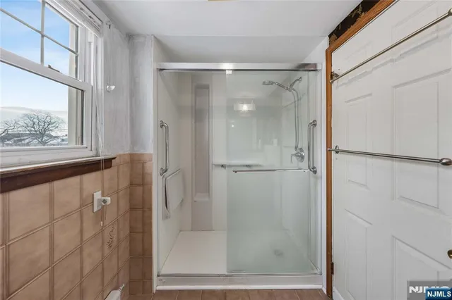 $585,000 | 305 Hillside Road, Elizabeth, NJ 07208