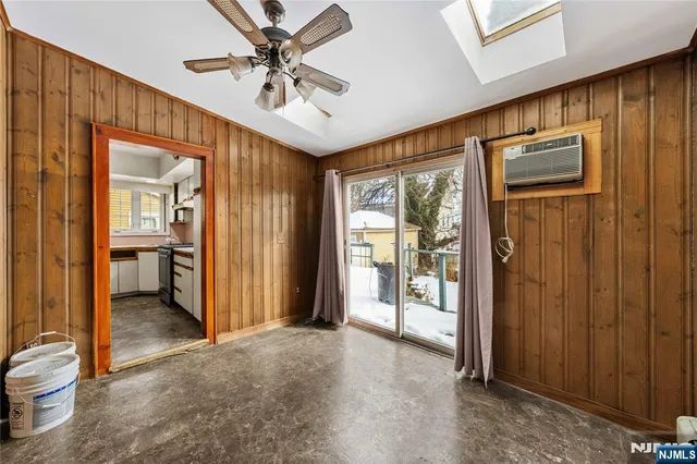 $585,000 | 305 Hillside Road, Elizabeth, NJ 07208