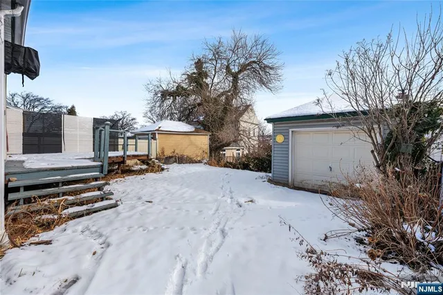 $585,000 | 305 Hillside Road, Elizabeth, NJ 07208