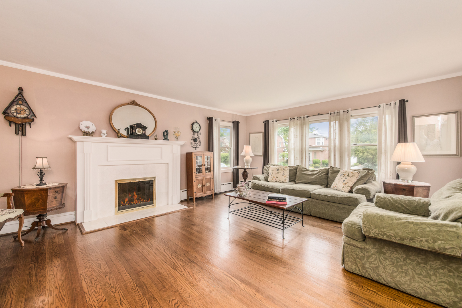 427 Leonard Street Park Ridge, IL 60068 - Photo 3 of 38 Gallery Image 3