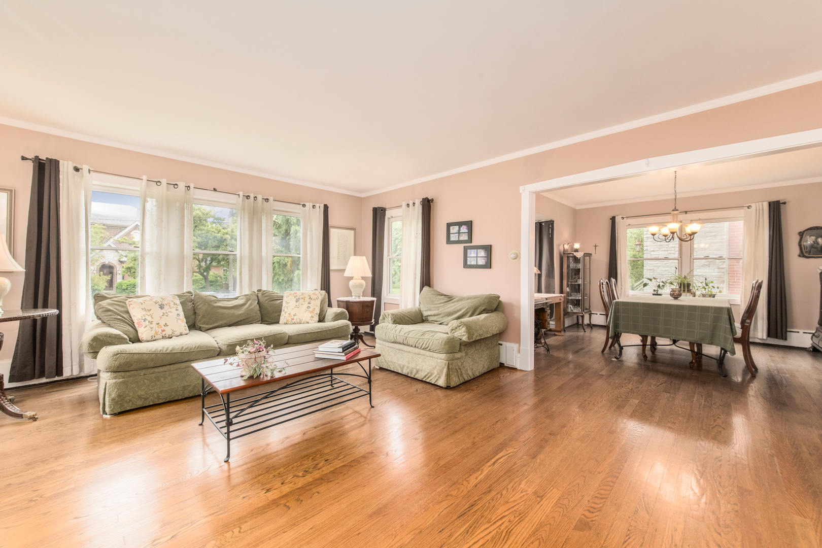 427 Leonard Street Park Ridge, IL 60068 - Photo 5 of 38 Gallery Image 5