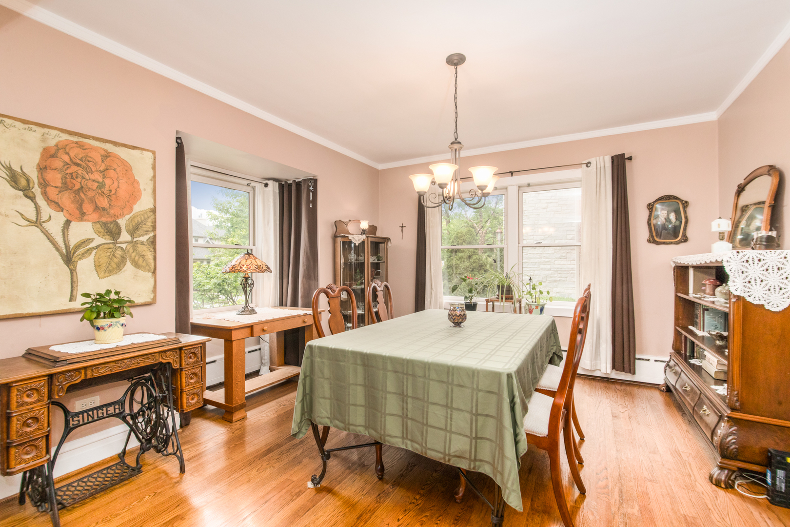 427 Leonard Street Park Ridge, IL 60068 - Photo 6 of 38 Gallery Image 6