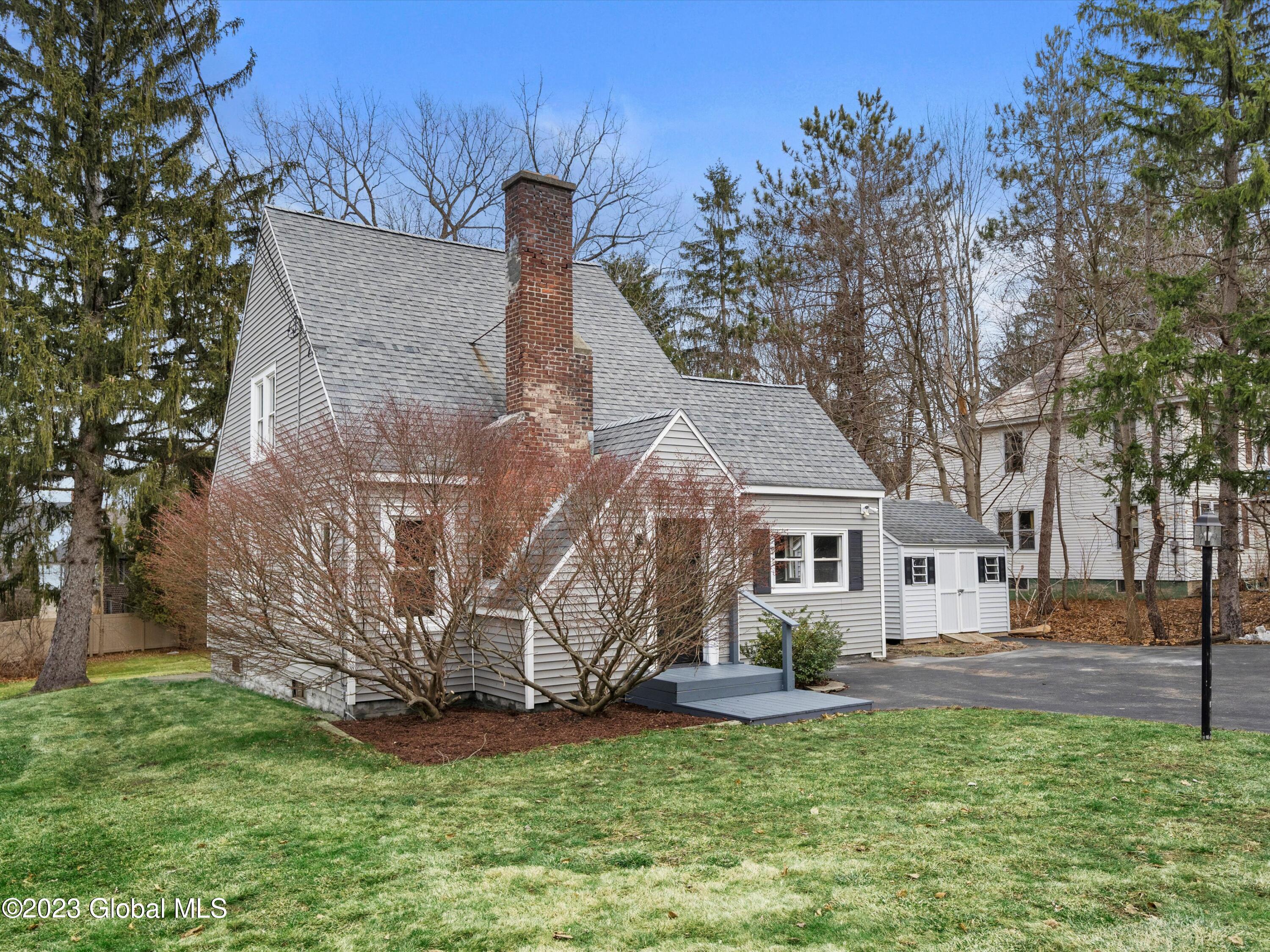 183 Menands Road Colonie, NY 12211 - Photo 32 of 35 02-AG100012