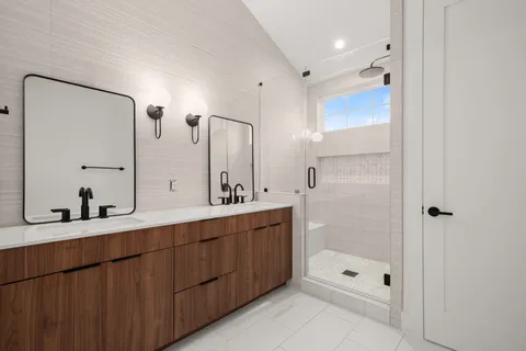 $759,900 | 603 Vermont Road, Unit 2, Austin, TX 78702