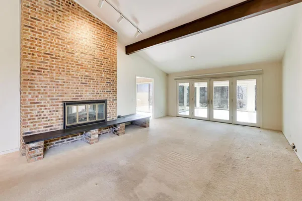 $1,025,000 | 900 Stonegate Drive, Highland Park, IL 60035