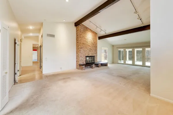 $1,025,000 | 900 Stonegate Drive, Highland Park, IL 60035