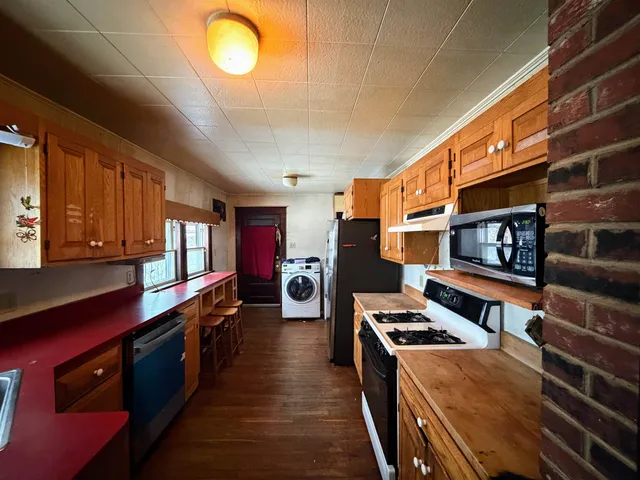 $199,000 | 79 Merrill Street, Springfield, VT 05156