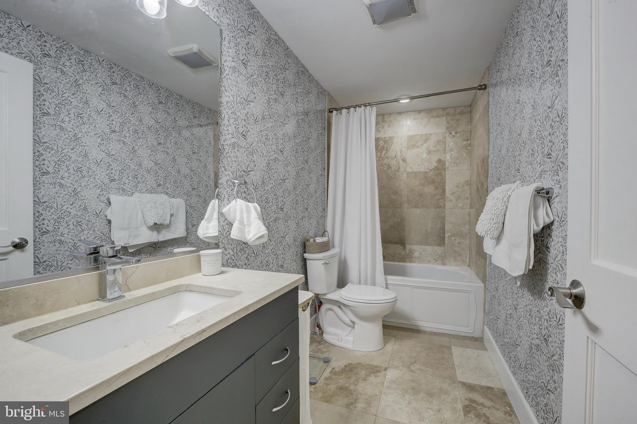 2444 Ontario Road Northwest, Unit 3 Washington, DC 20009 - Photo 14 of 17