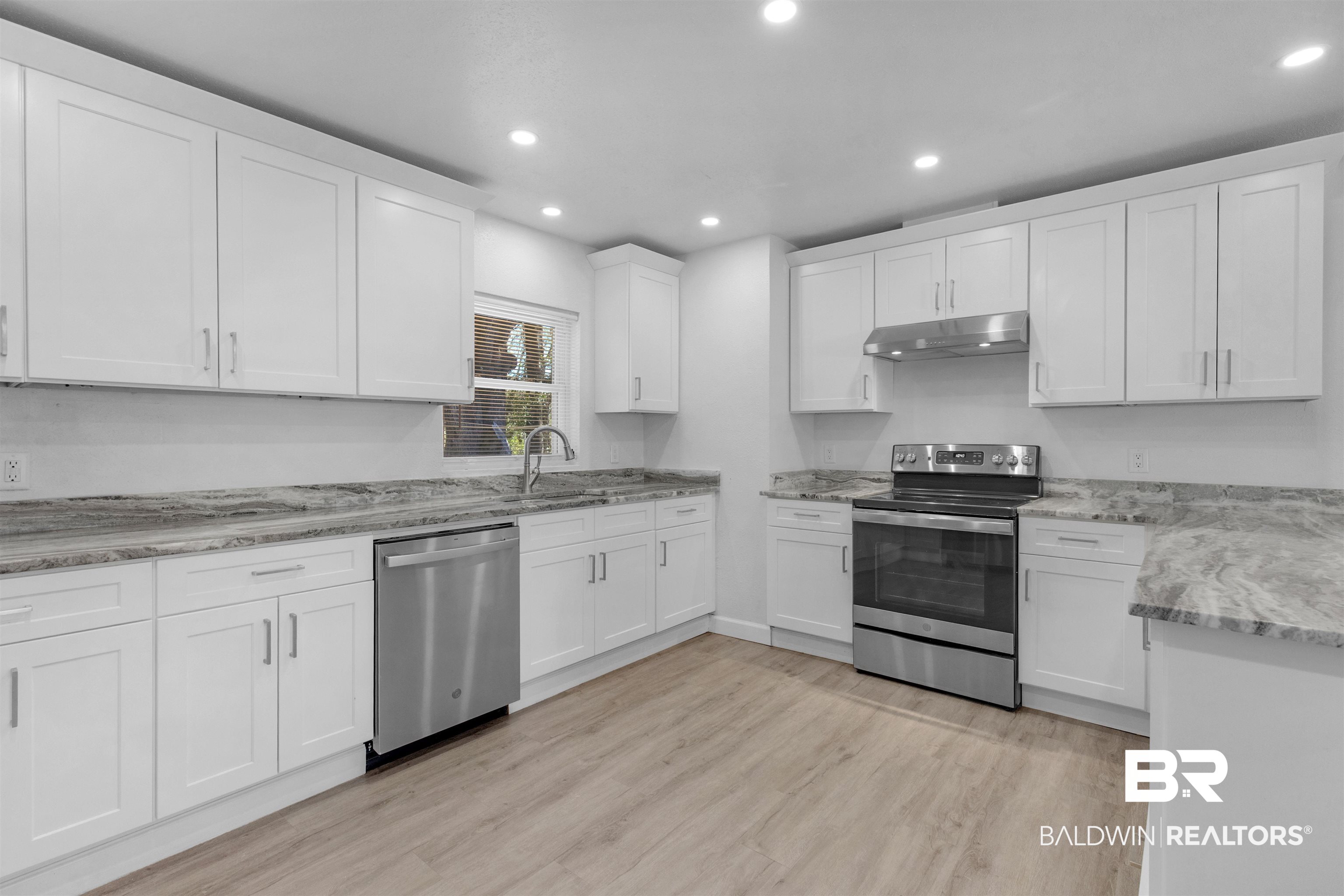5265 Travis Road Mobile, AL 36619 - Photo 3 of 55