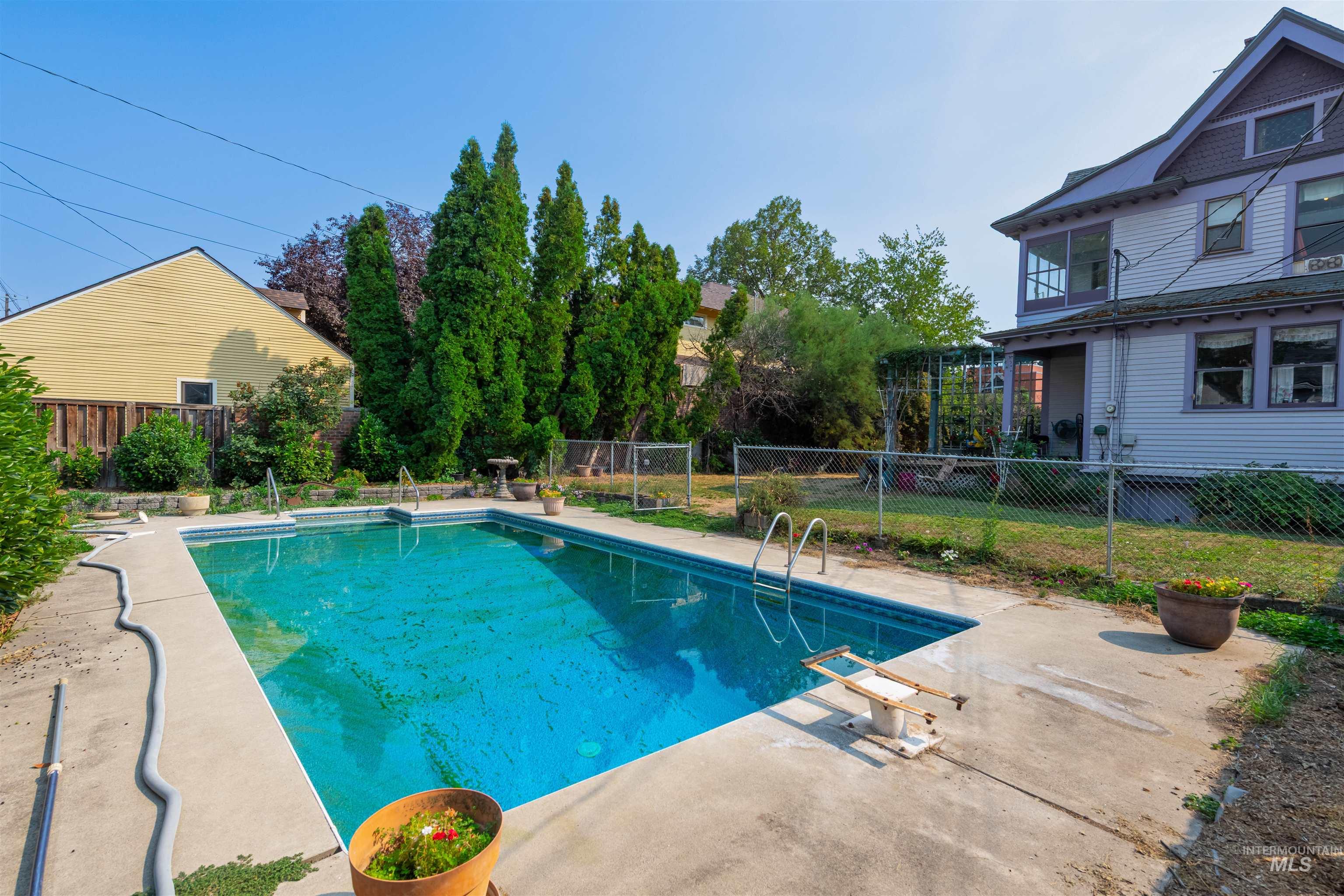 507 7th Avenue Lewiston, ID 83501 - Photo 29 of 30 View of swimming pool with a patio and a fenced backyard