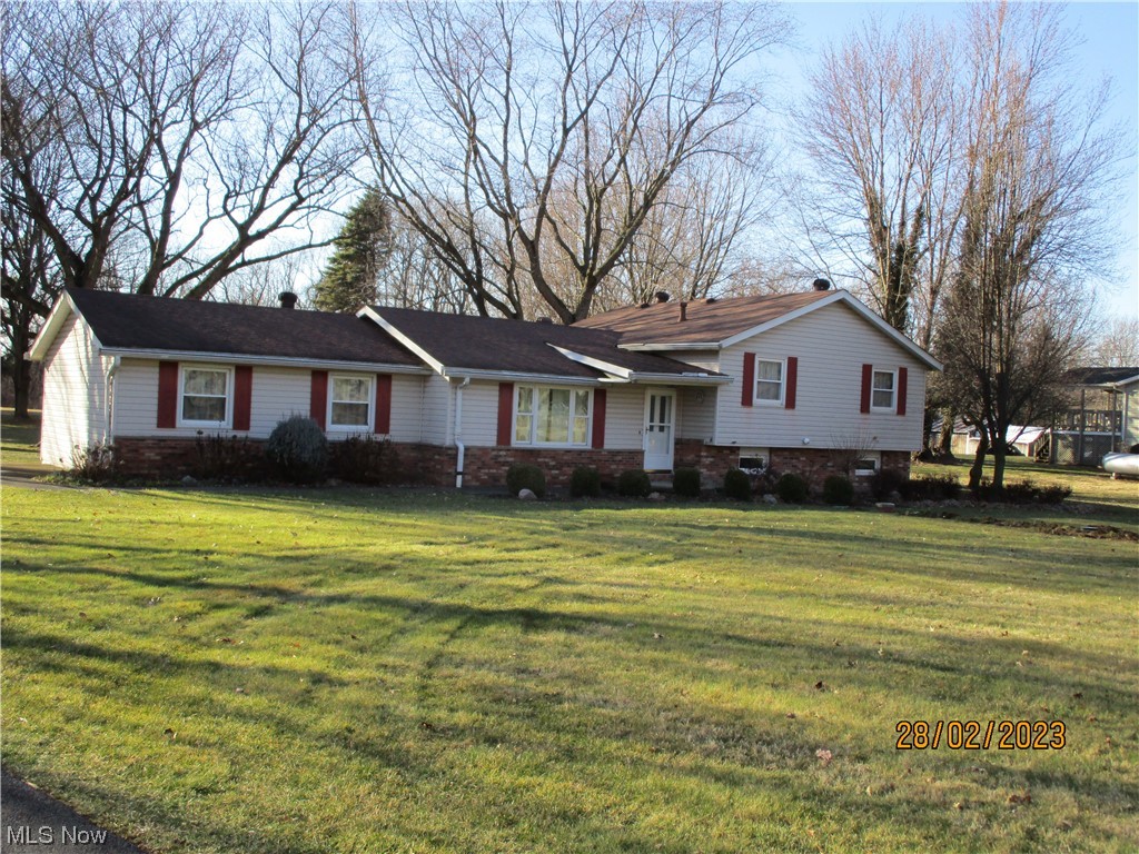 8209 Cemetery Road Vermilion, OH 44089 - Photo 1 of 31