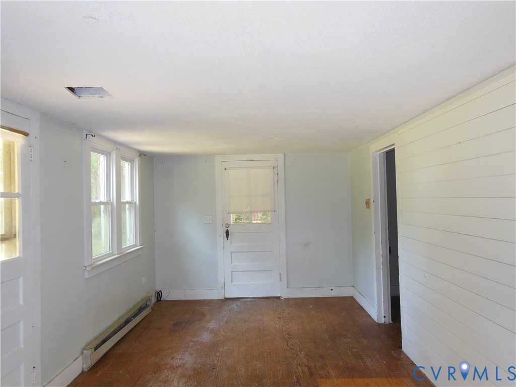 14 Redart Road Hudgins, VA 23076 - Photo 5 of 17 Great Room