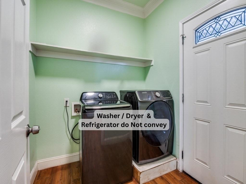 2410 Carleta Street Dallas, TX 75253 - Photo 14 of 20 a utility room with dryer and washer