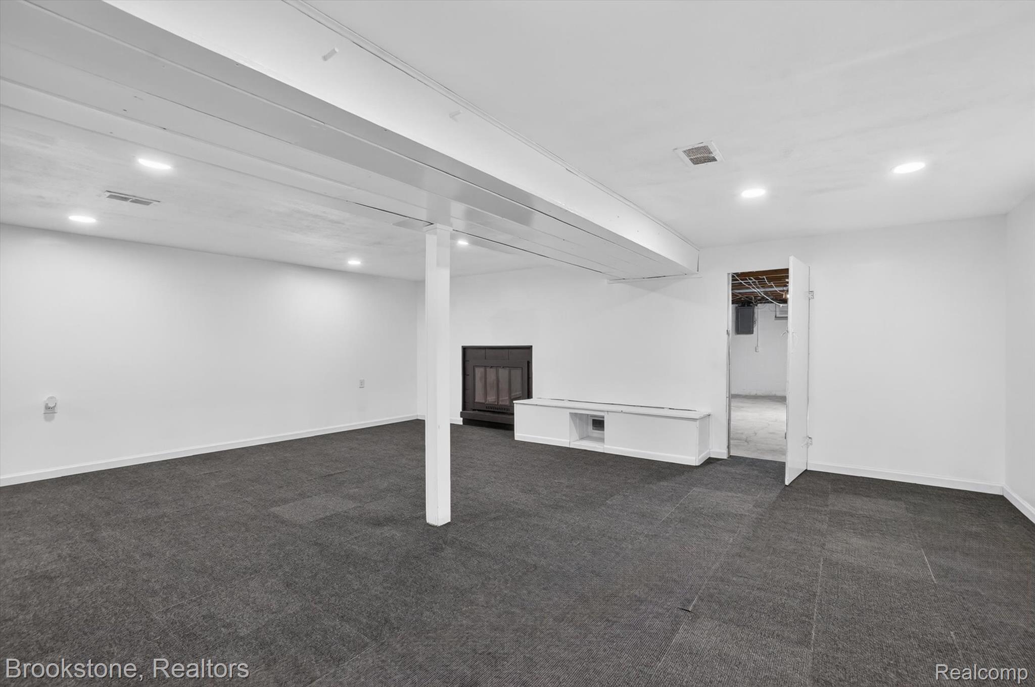 4547 Marlborough Road Okemos, MI 48864 - Photo 29 of 55 30-4547-Marlborough-Rd-WindowStill-Photography.jpg