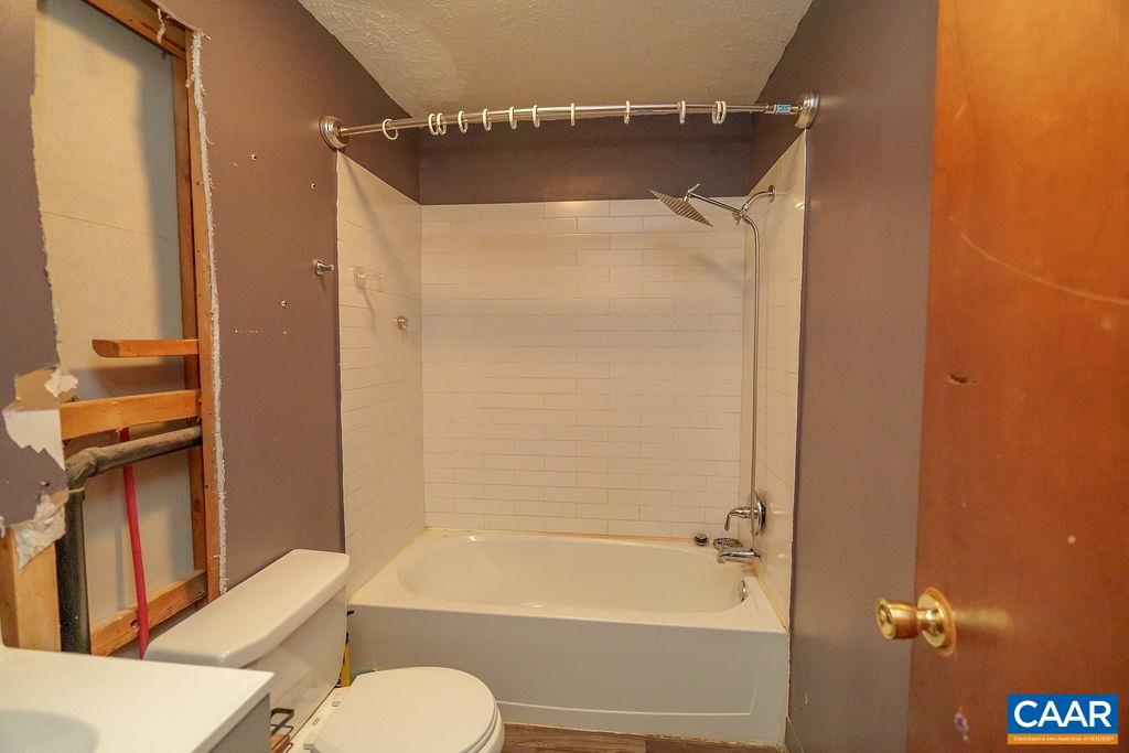 1209 Hollands Road Palmyra, VA 22963 - Photo 14 of 55 Gallery Image 14