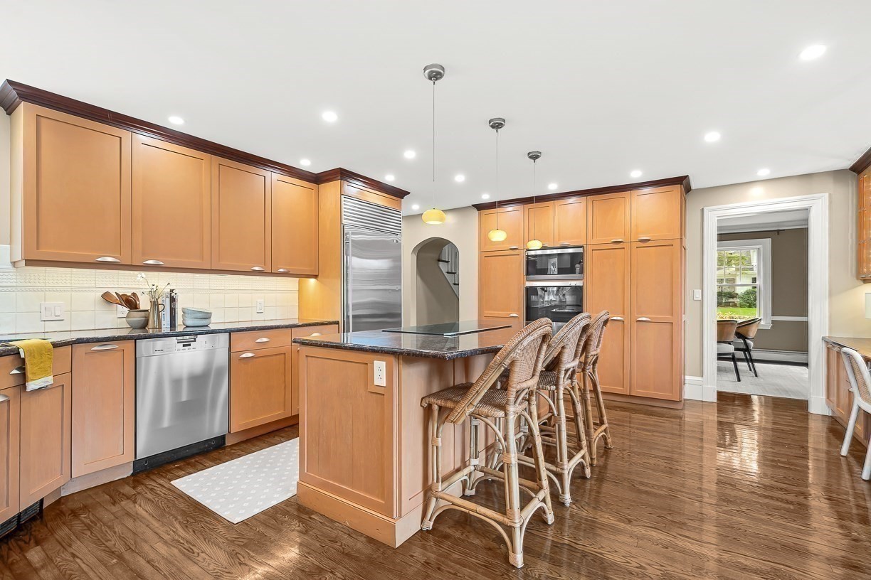 8 Tennyson Road Wellesley, MA 02481 - Photo 14 of 40 Gallery Image 14