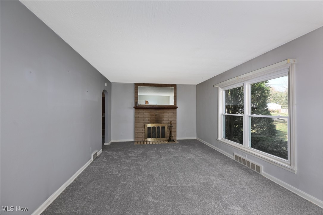 2614 19th Street Northwest Canton, OH 44708 - Photo 6 of 37 Living Room