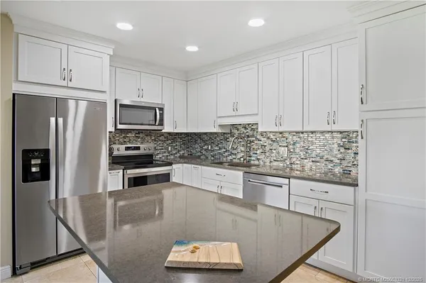 $224,900 | 1800 Southeast St Lucie Boulevard, Unit 1202, Stuart, FL 34996