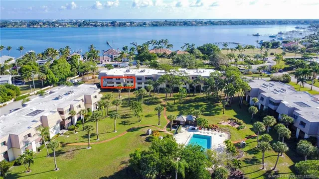 $249,000 | 1800 Southeast St Lucie Boulevard, Unit 1202, Stuart, FL 34996
