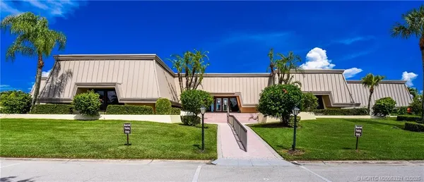 $224,900 | 1800 Southeast St Lucie Boulevard, Unit 1202, Stuart, FL 34996