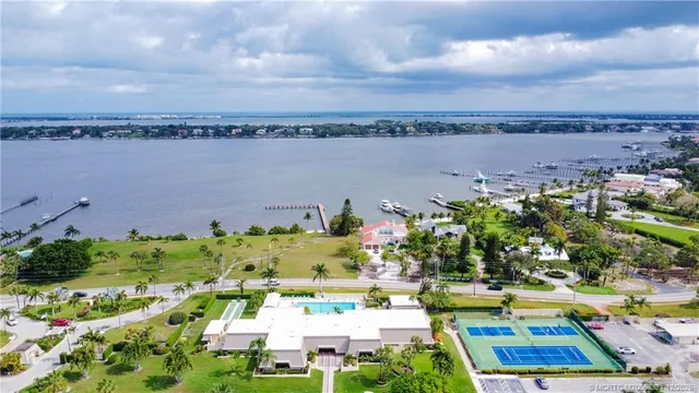 $249,000 | 1800 Southeast St Lucie Boulevard, Unit 1202, Stuart, FL 34996