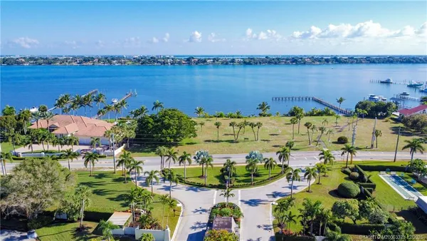 $224,900 | 1800 Southeast St Lucie Boulevard, Unit 1202, Stuart, FL 34996