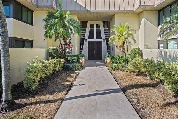 $224,900 | 1800 Southeast St Lucie Boulevard, Unit 1202, Stuart, FL 34996