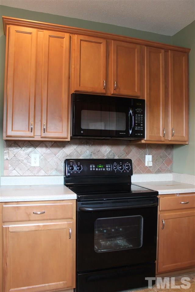 2812 Orchard Trace Way Raleigh, NC 27610 - Photo 12 of 24 Beautiful Cabinets