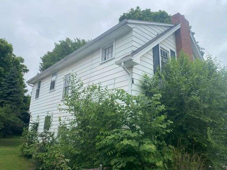 370 Terrace Drive Springfield, OH 45503 - Photo 3 of 19 693A1160-D071-48CE-93F7-46F974A1EDEF