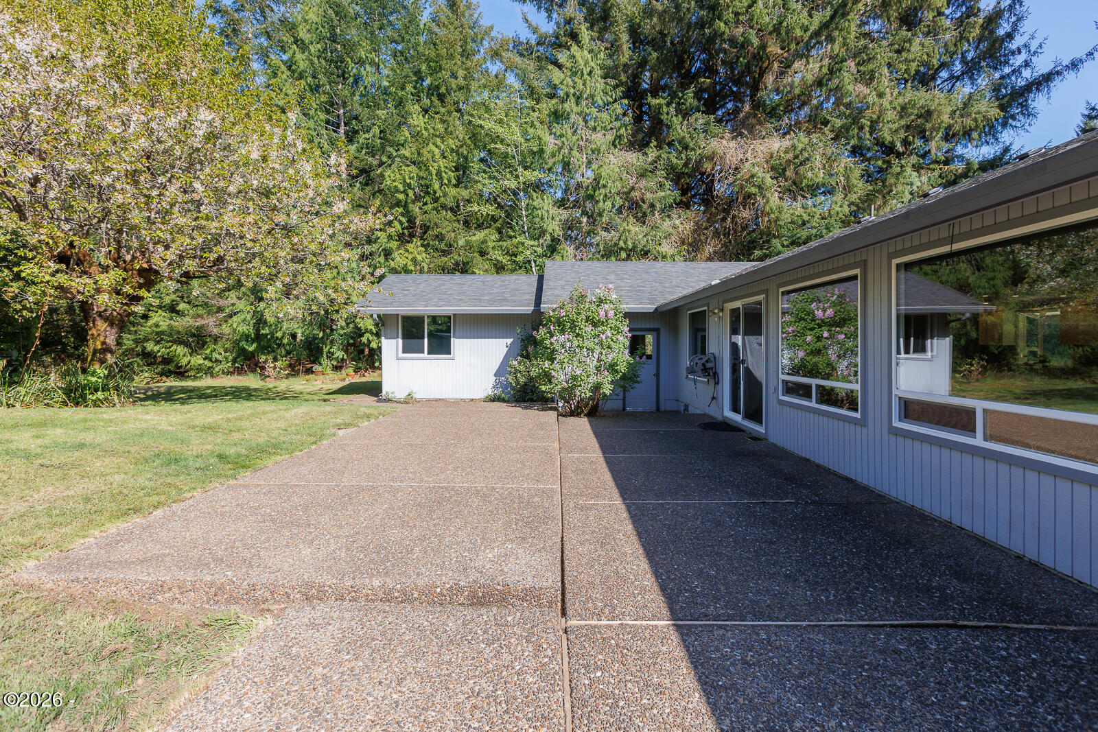 1588 Fruitvale Road Newport, OR 97365 - Photo 36 of 41 Rear patio