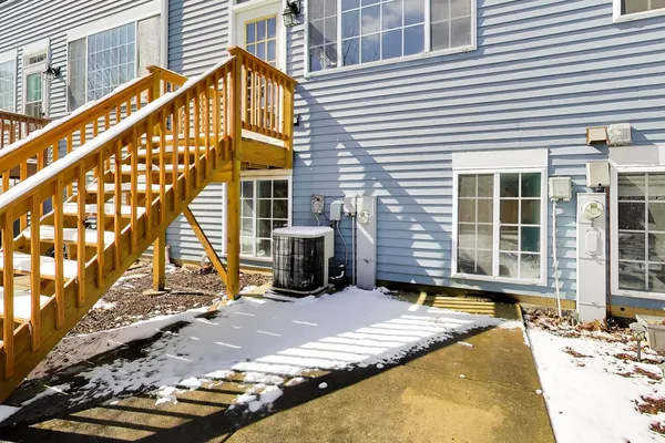 $309,900 | 5576 Lavender Court, Rolling Meadows, IL 60008