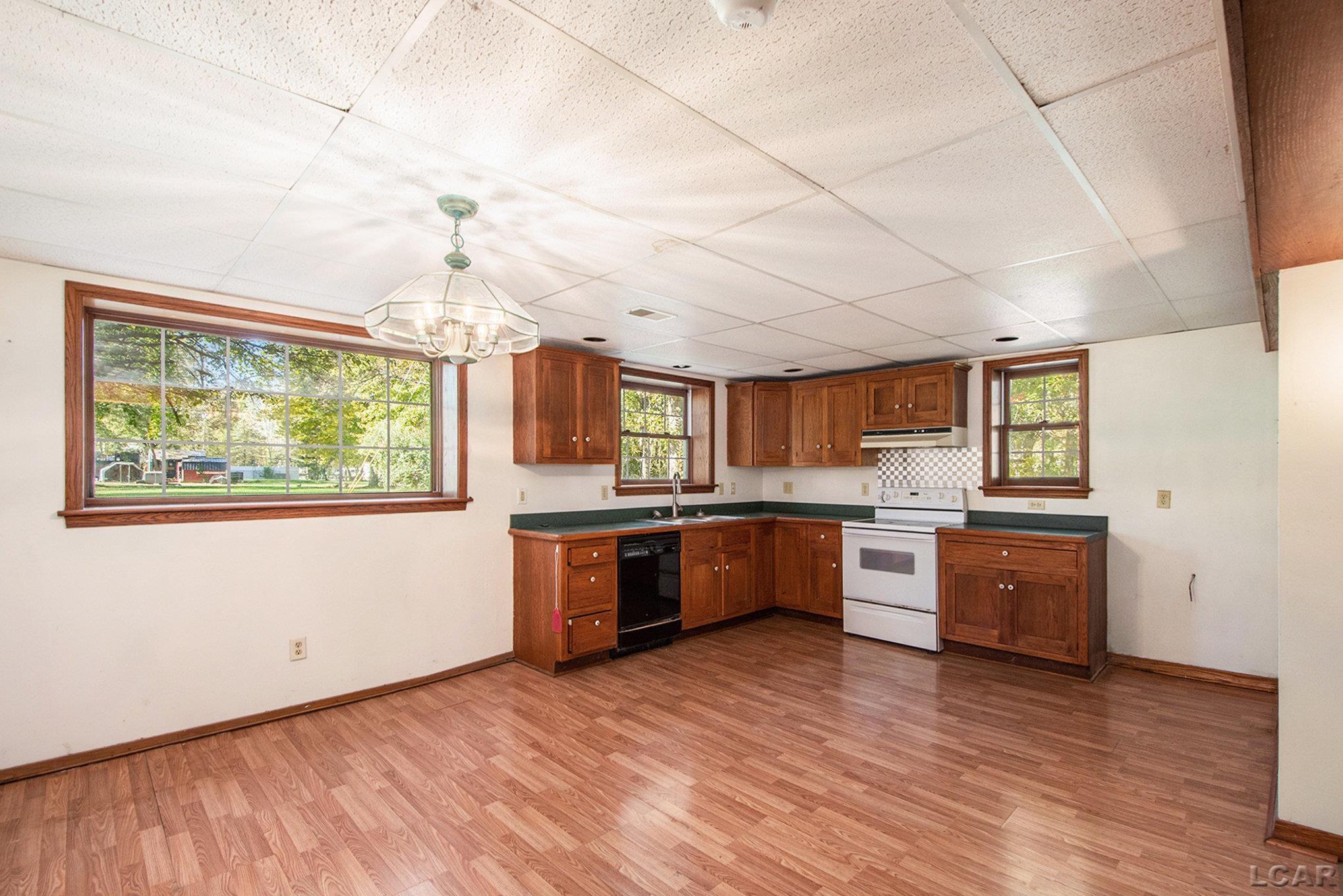 3822 Sharp Road Adrian, MI 49221 - Photo 7 of 30