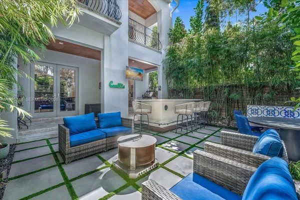 $2,600,000 | 7440 Southwest 56th Court, Miami, FL 33143