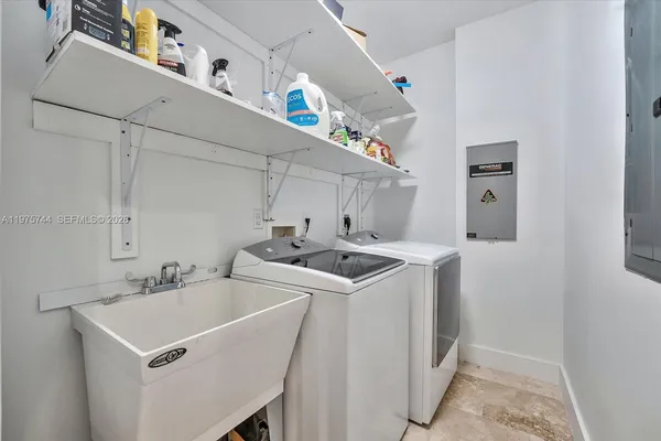 $2,600,000 | 7440 Southwest 56th Court, Miami, FL 33143
