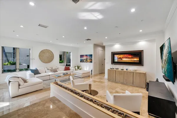 $2,600,000 | 7440 Southwest 56th Court, Miami, FL 33143