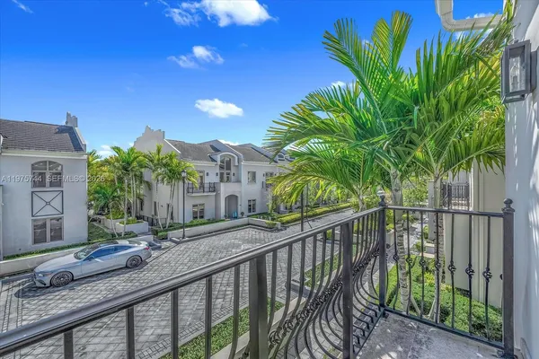 $2,600,000 | 7440 Southwest 56th Court, Miami, FL 33143