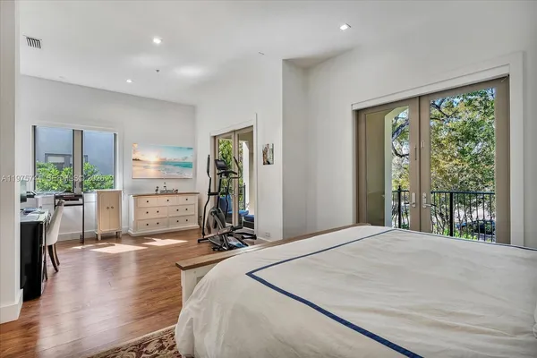 $2,600,000 | 7440 Southwest 56th Court, Miami, FL 33143