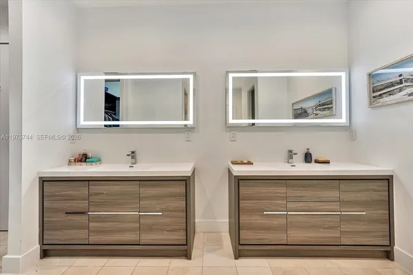 $2,600,000 | 7440 Southwest 56th Court, Miami, FL 33143