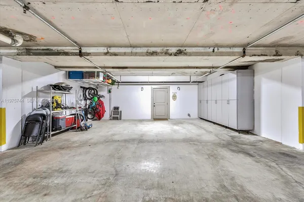 $2,600,000 | 7440 Southwest 56th Court, Miami, FL 33143