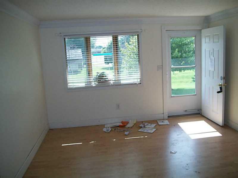 4426 Ridgewood Road East, Unit 4426 Springfield, OH 45503 - Photo 3 of 8