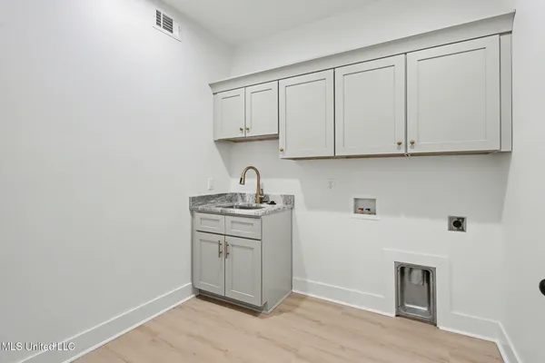 $565,900 | 2737 Highwoods Drive, Byhalia, MS 38611