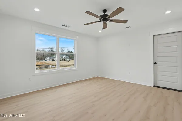 $565,900 | 2737 Highwoods Drive, Byhalia, MS 38611