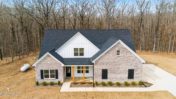 $565,900 | 2737 Highwoods Drive, Byhalia, MS 38611